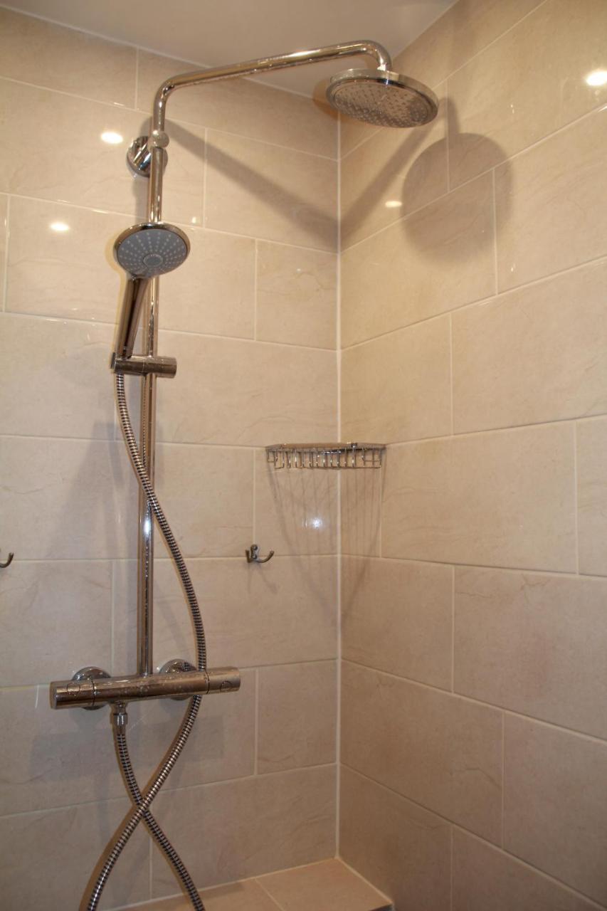 Disney Apart,3 Mn From Disney, 4Bedrooms, Double Free, Secured Parking,105 M2 Шеси Екстериор снимка